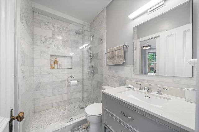 2110 N Dayton Street, Chicago, IL 60614