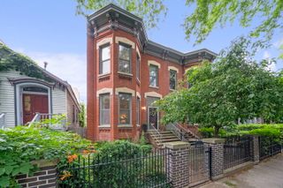 2110 N Dayton Street, Chicago, IL 60614