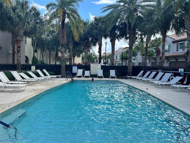 3057 Tortola Way, Hollywood, FL 33024