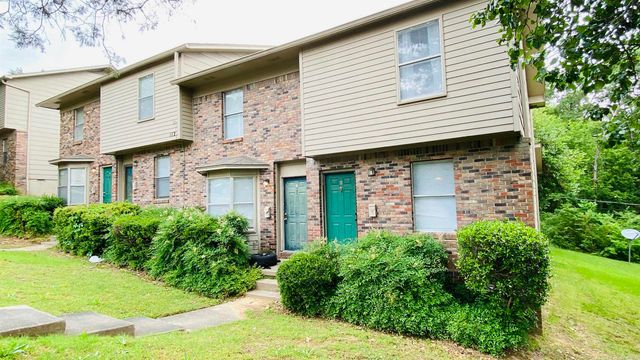 110, 112 & 114 Rim Rock Place, North Little Rock, AR 72116