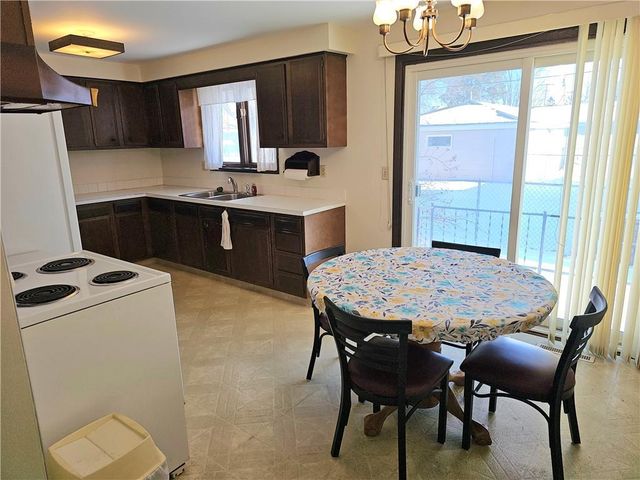 2704 David Street, Appleton, WI 54914