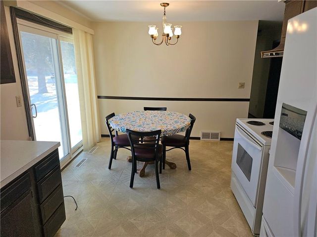 2704 David Street, Appleton, WI 54914