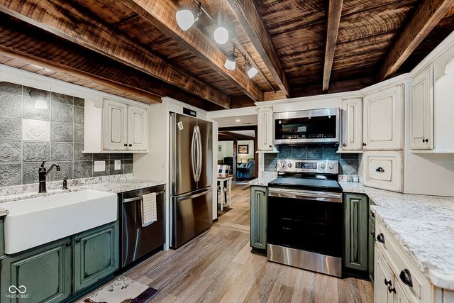 7825 E 500 S, Zionsville, IN 46077