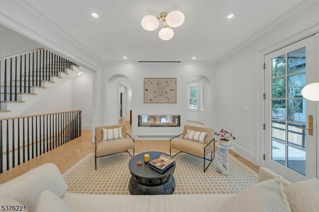 82 Watchung Ave, Montclair Twp., NJ 07043