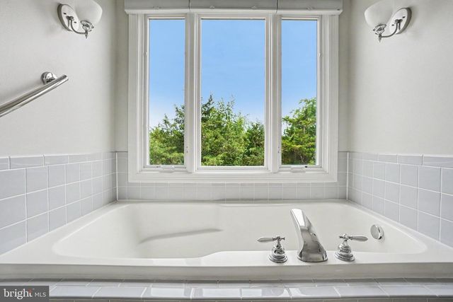 75 PALACE DR, Gettysburg, PA 17325