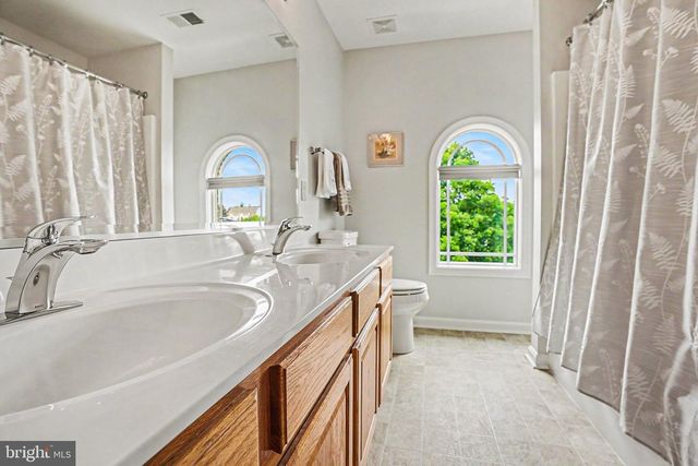 75 PALACE DR, Gettysburg, PA 17325