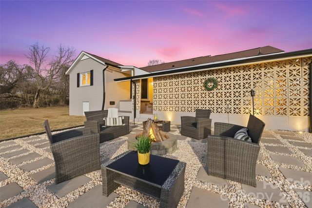 100 Boston Road, Taylorsville, NC 28681