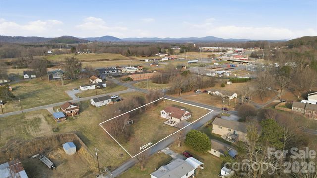 100 Boston Road, Taylorsville, NC 28681