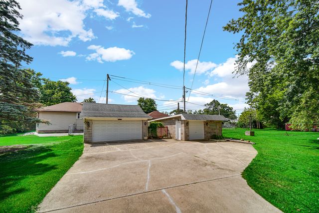 19580 Glenwood Road, Chicago Heights, IL 60411