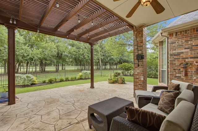 8504 Jefferson Way, Lantana, TX 76226