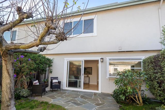 1023 Lark Lane, Foster City, CA 94404