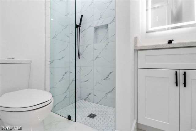 1113 Enrique ST E, Lehigh Acres, FL 33974