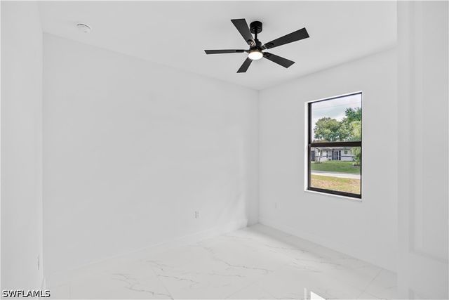 1113 Enrique ST E, Lehigh Acres, FL 33974