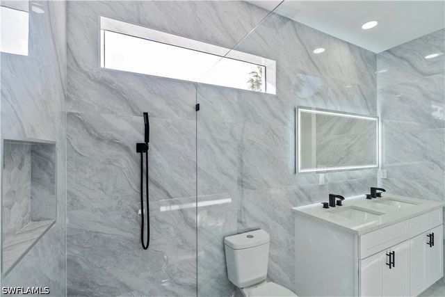 1113 Enrique ST E, Lehigh Acres, FL 33974