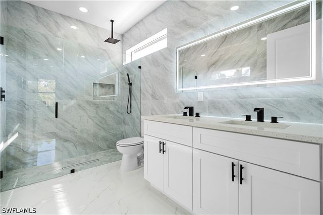 1113 Enrique ST E, Lehigh Acres, FL 33974