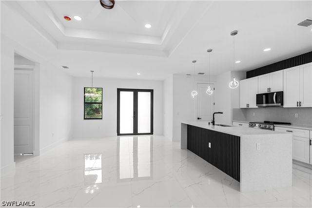 1113 Enrique ST E, Lehigh Acres, FL 33974