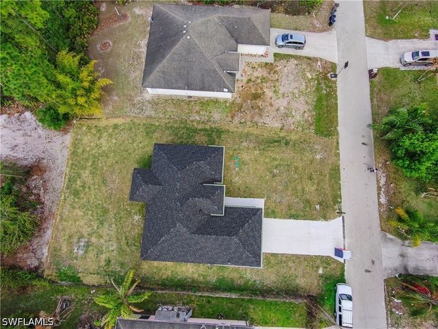 1113 Enrique ST E, Lehigh Acres, FL 33974