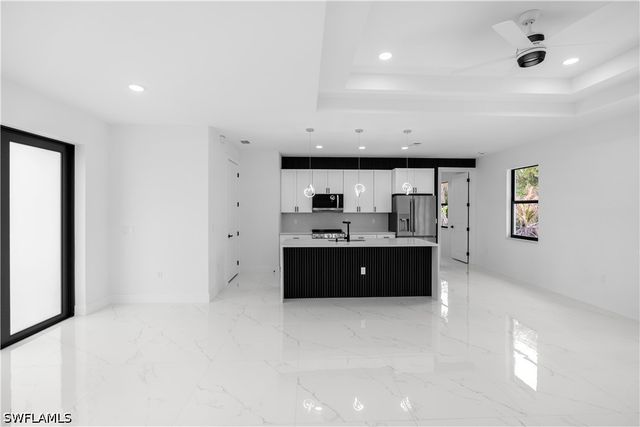 1113 Enrique ST E, Lehigh Acres, FL 33974