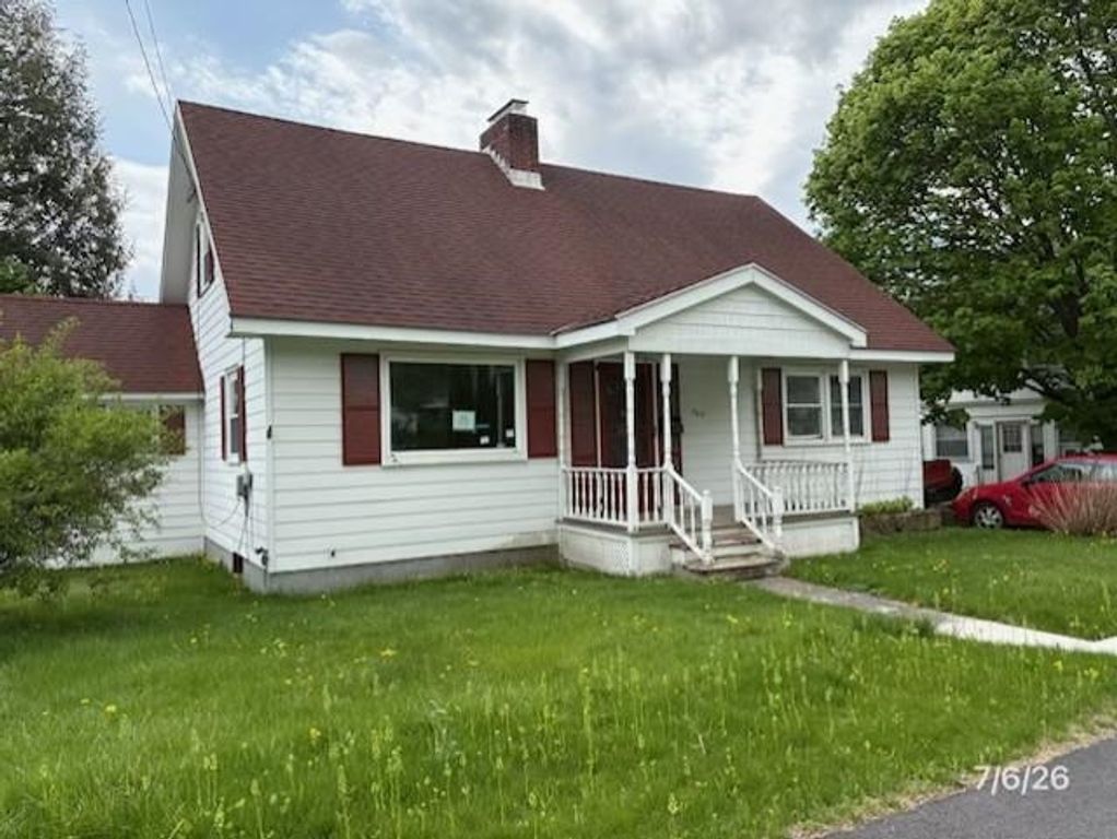 903 Gage Street, Bennington, VT 05201