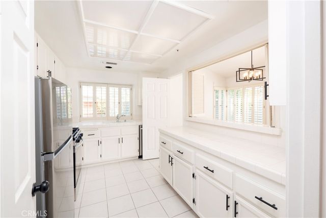 5824 Thornhill Drive, Riverside, CA 92507