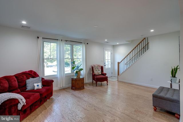 306 HIGH ST, Moorestown, NJ 08057