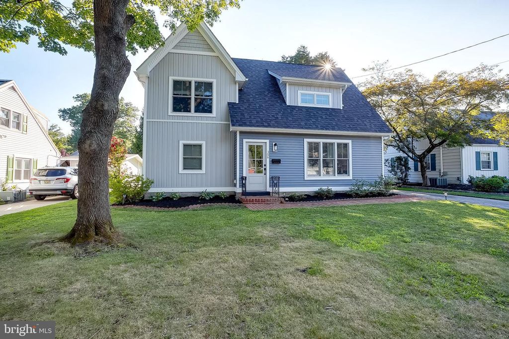 306 HIGH ST, Moorestown, NJ 08057