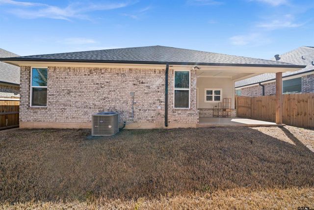 2716 Royal Village Way, Tyler, TX 75701