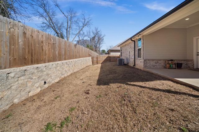 2716 Royal Village Way, Tyler, TX 75701