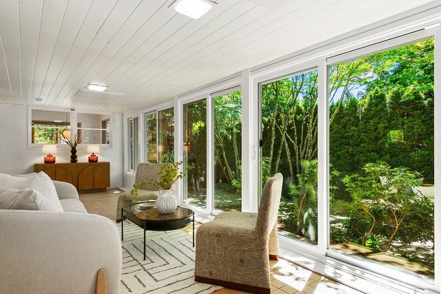 3651 Perkins Lane W, Seattle, WA 98199