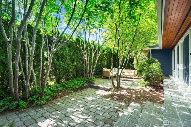 3651 Perkins Lane W, Seattle, WA 98199