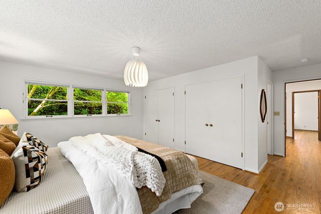 3651 Perkins Lane W, Seattle, WA 98199
