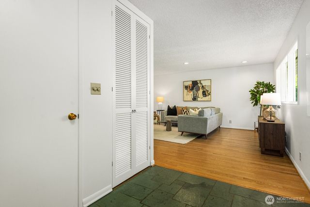 3651 Perkins Lane W, Seattle, WA 98199
