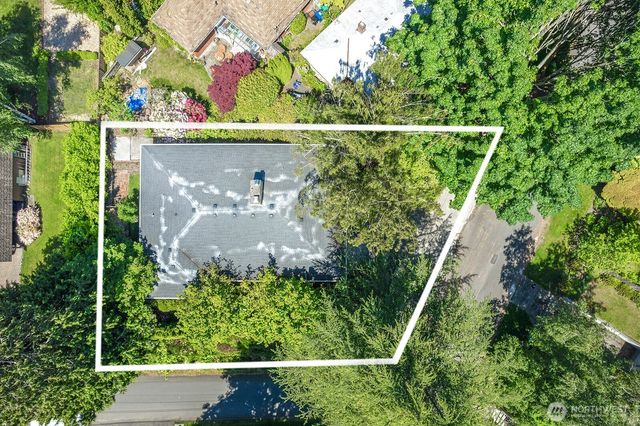 3651 Perkins Lane W, Seattle, WA 98199
