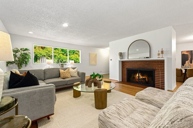 3651 Perkins Lane W, Seattle, WA 98199