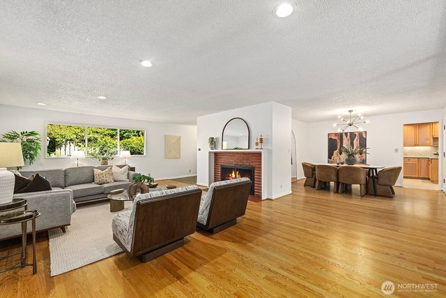 3651 Perkins Lane W, Seattle, WA 98199