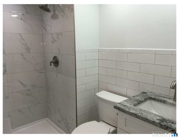 3 Woods Hollow Court 3, Avon, CT 06001