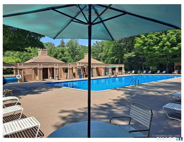 3 Woods Hollow Court 3, Avon, CT 06001