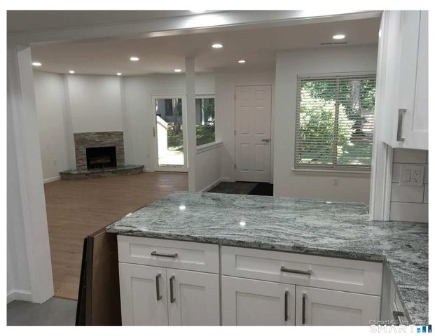 3 Woods Hollow Court 3, Avon, CT 06001