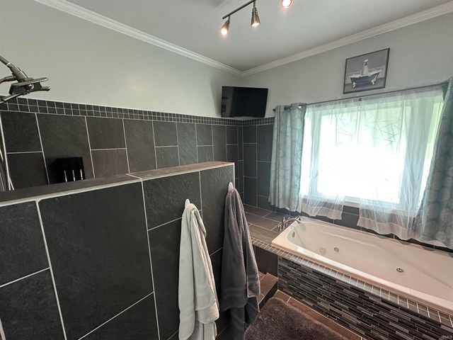 638 NORTH PIKE RD, Springville, IN 47462