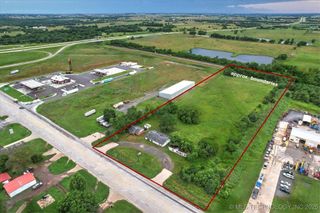 1301 S Chouteau Avenue, Chouteau, OK 74337
