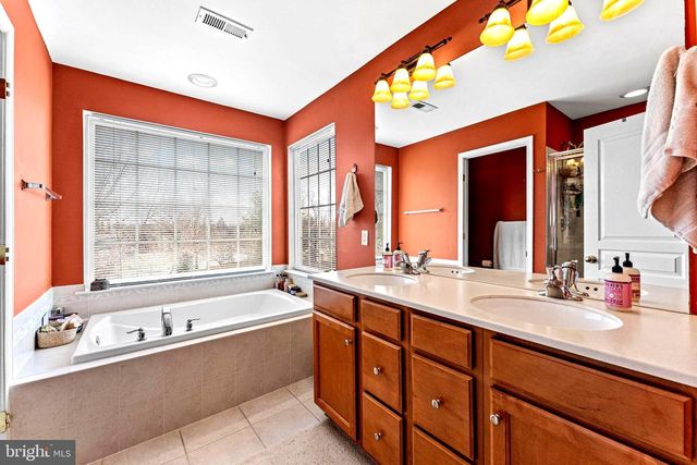 138 HUDSON DR, Phoenixville, PA 19460