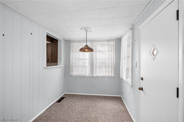 424 E 326th Street, Willowick, OH 44095