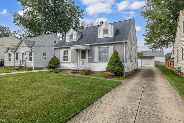 424 E 326th Street, Willowick, OH 44095
