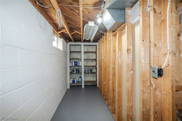 424 E 326th Street, Willowick, OH 44095