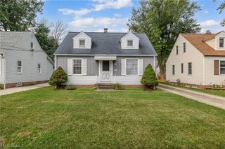 424 E 326th Street, Willowick, OH 44095