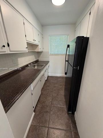 9300 E Bay Harbor Dr 202, Bay Harbor Islands, FL 33154