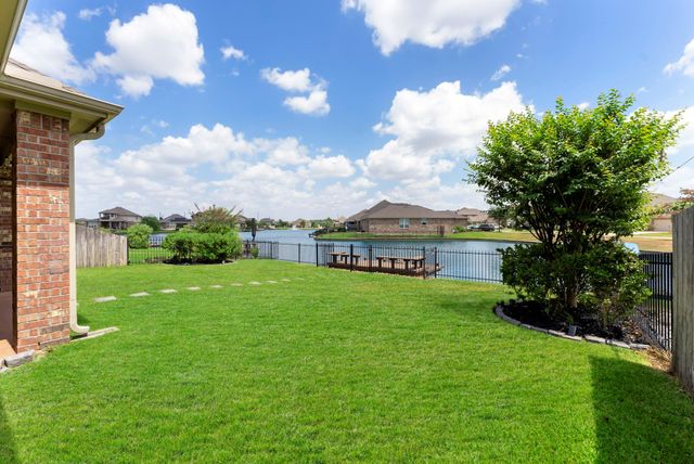 3635 Lake Bend Shore Drive, Spring, TX 77386