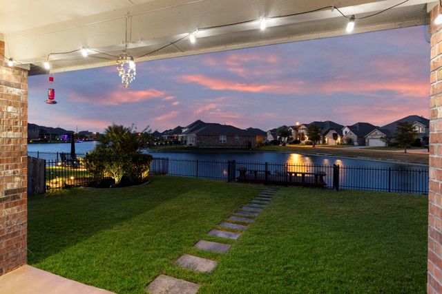 3635 Lake Bend Shore Drive, Spring, TX 77386