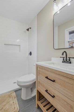 2530 N LAKE OF THE WOOD RD, Columbia, MO 65202