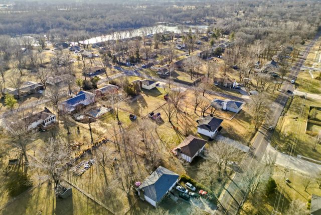 2530 N LAKE OF THE WOOD RD, Columbia, MO 65202